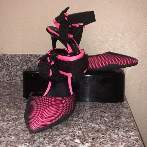 New Jessica Simpson - Picture 1 of 4